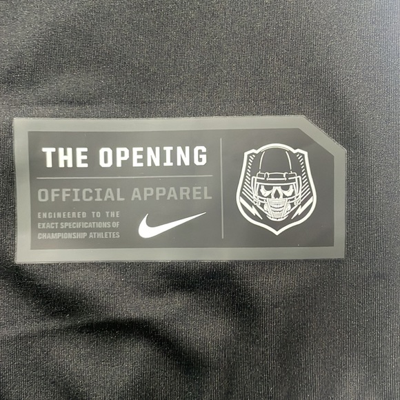 Nike The Opening Sleeveless, Padded Shirt - Picture 10 of 12
